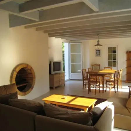 Maison 8 Personnes Proche - Sgo000-333
